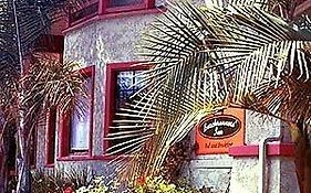 Beachrunners Inn